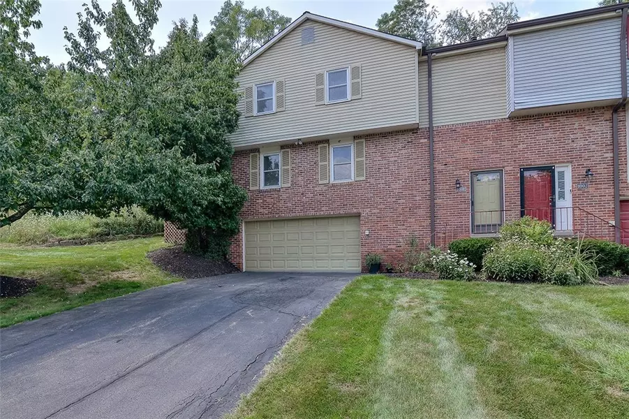 1001 Cottingham Dr, Allison Park, PA 15101