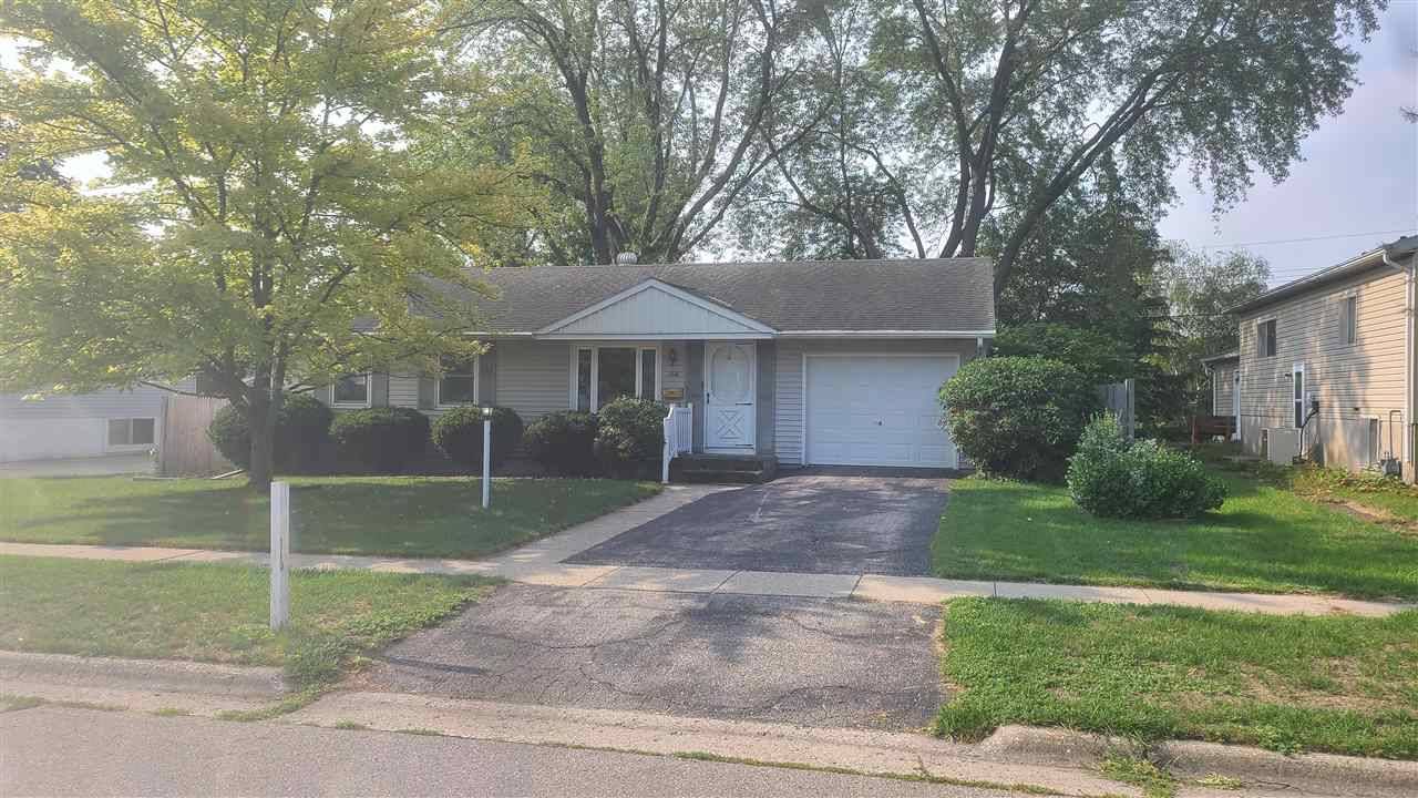 1818 Grandview Dr, Beloit, WI 53511