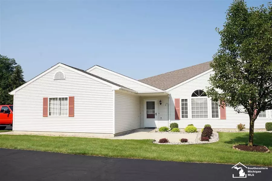 703 Carriage, Tecumseh, MI 49286