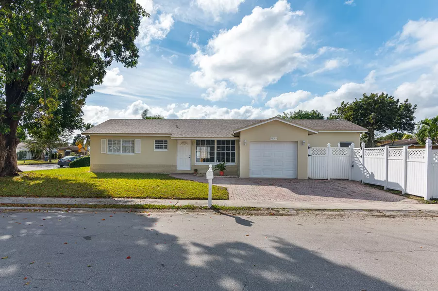 9624 SW 11th ST, Boca Raton, FL 33428