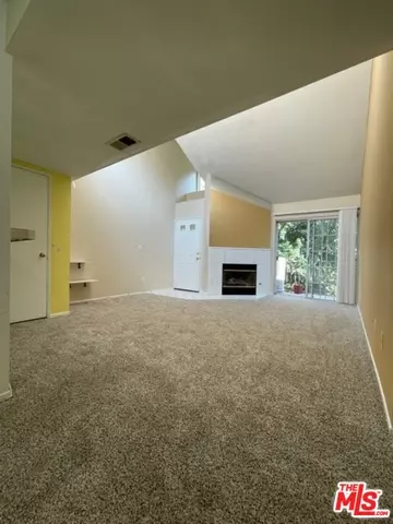 Valencia, CA 91355,24155 Del Monte Dr #368