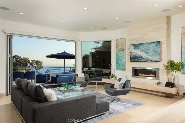 Laguna Beach, CA 92651,913 Summit WAY