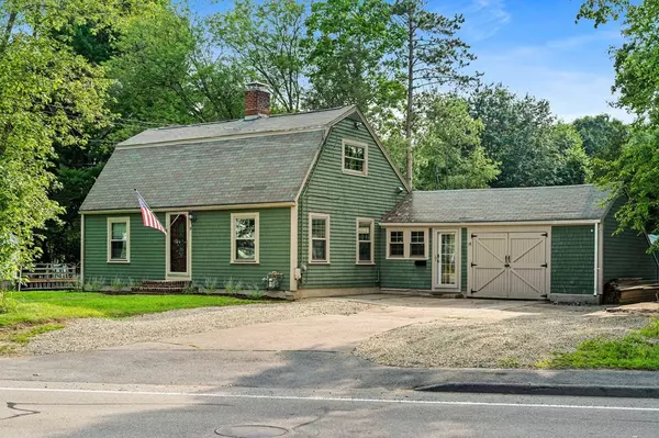 Holbrook, MA 02343,14 Pine St