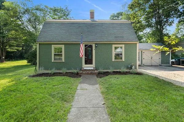 Holbrook, MA 02343,14 Pine St