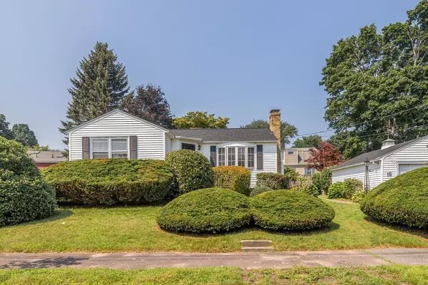 19 Beebe Ln, Wakefield, MA 01880