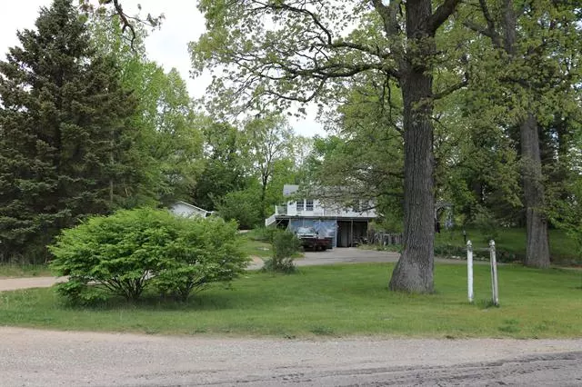 67990 Territorial Road, Watervliet, MI 49098