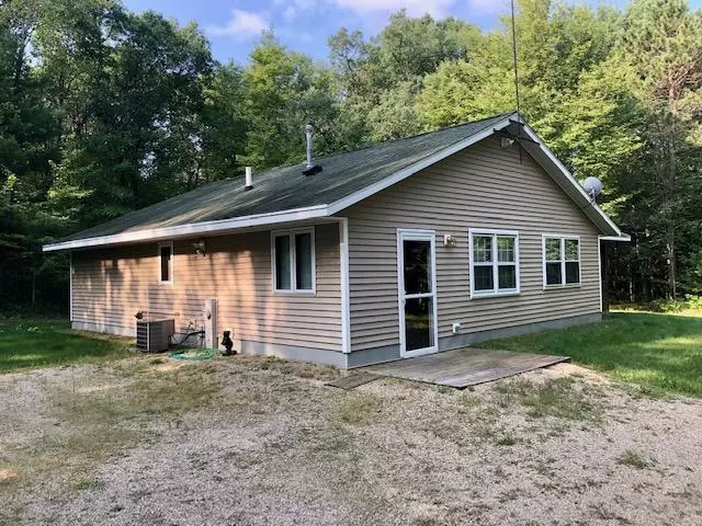 W10255 Dreamland Ave, Stephenson, WI 54114