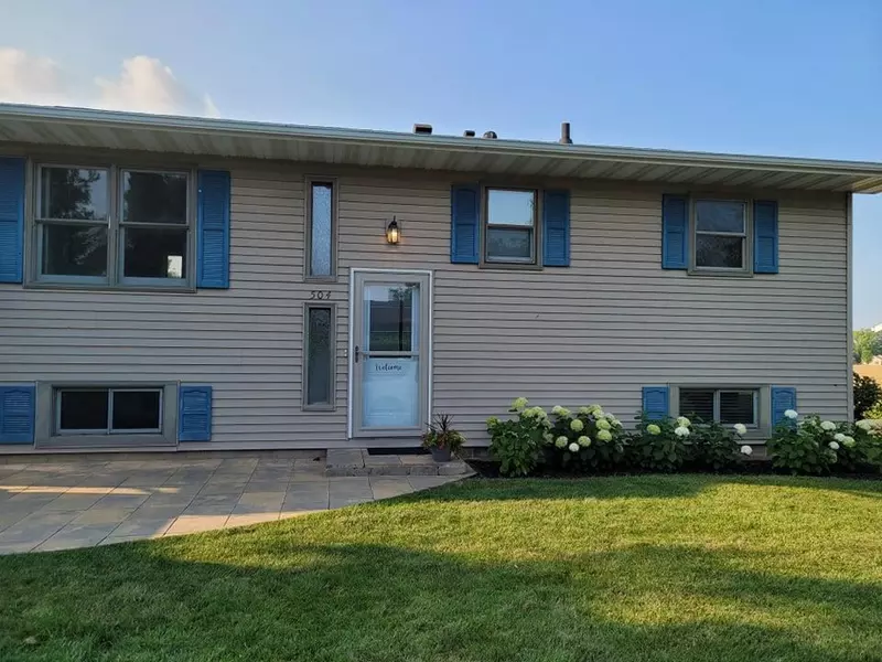 504 Highland Rd, Montfort, WI 53569-9746