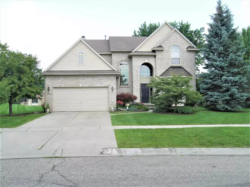 4265 Meadowbrook Ct, Grand Blanc, MI 48439