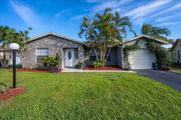 4477 Pine Garden LN, Lake Worth, FL 33467