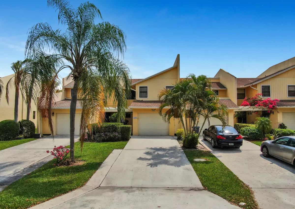 West Palm Beach, FL 33406,1693 Woodbridge Lakes CIR