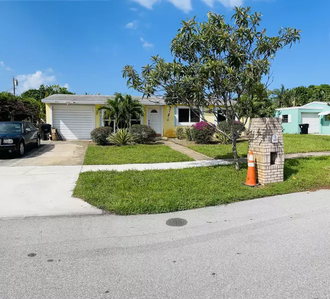 1920 Ramsey DR, Lake Worth, FL 33461