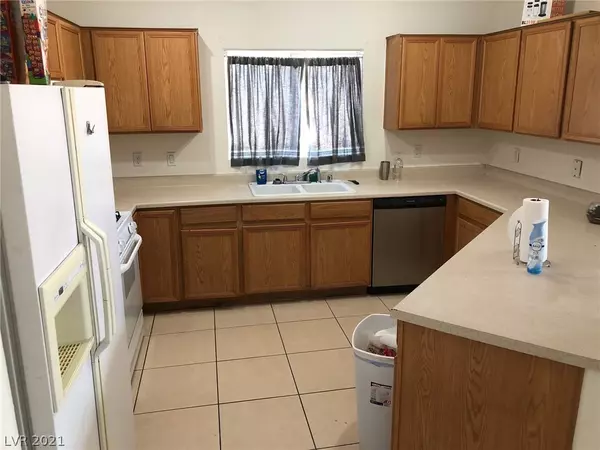 North Las Vegas, NV 89081,3928 Smokey Fog Avenue #2