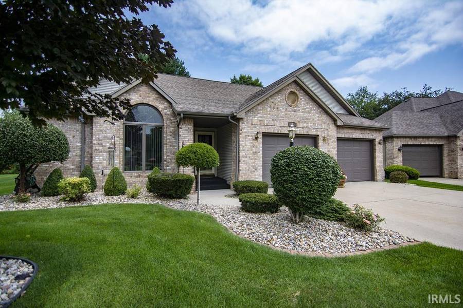 54126 Pebblestone, Elkhart, IN 46514