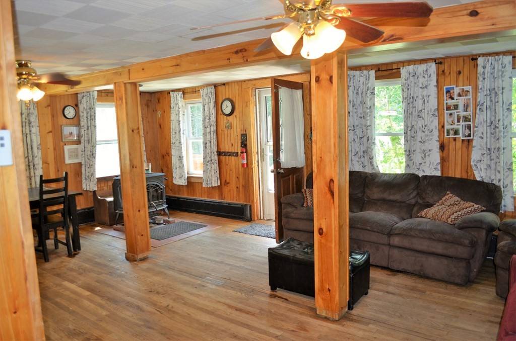 Acushnet, MA 02743,62 Allen St