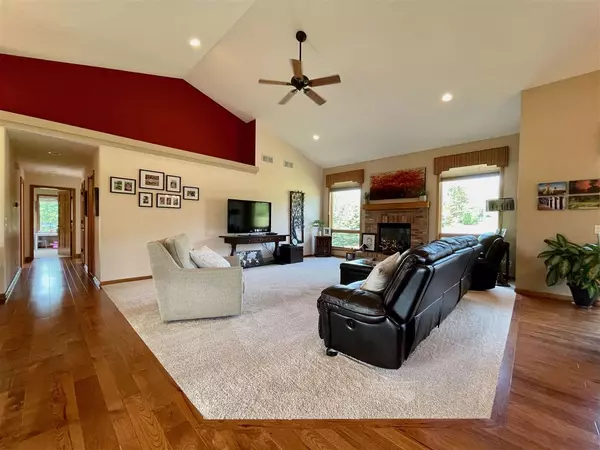 Deforest, WI 53532,6639 Millstone Cir