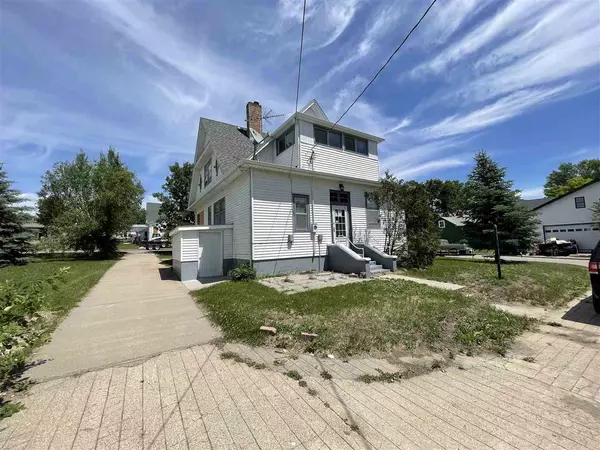 Washburn, ND 58577,529 4th Ave