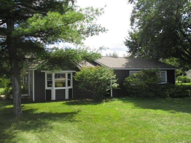 1403 W Highland,  Highland,  MI 48357