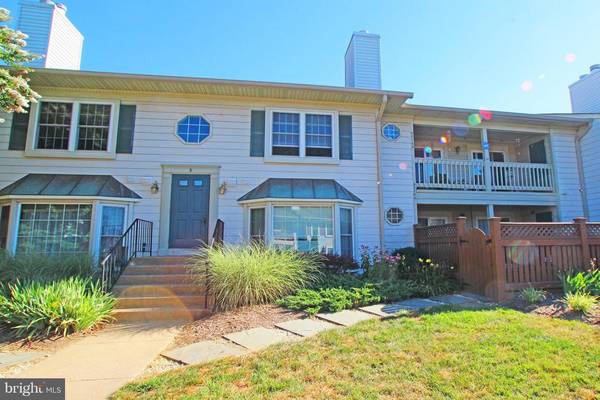 6076-B ESSEX HOUSE SQ #B, Alexandria, VA 22310