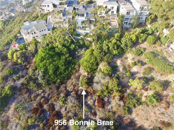 Laguna Beach, CA 92651,956 Bonnie Brae AVE