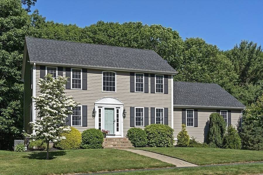 225 Sycamore Dr, Holden, MA 01520