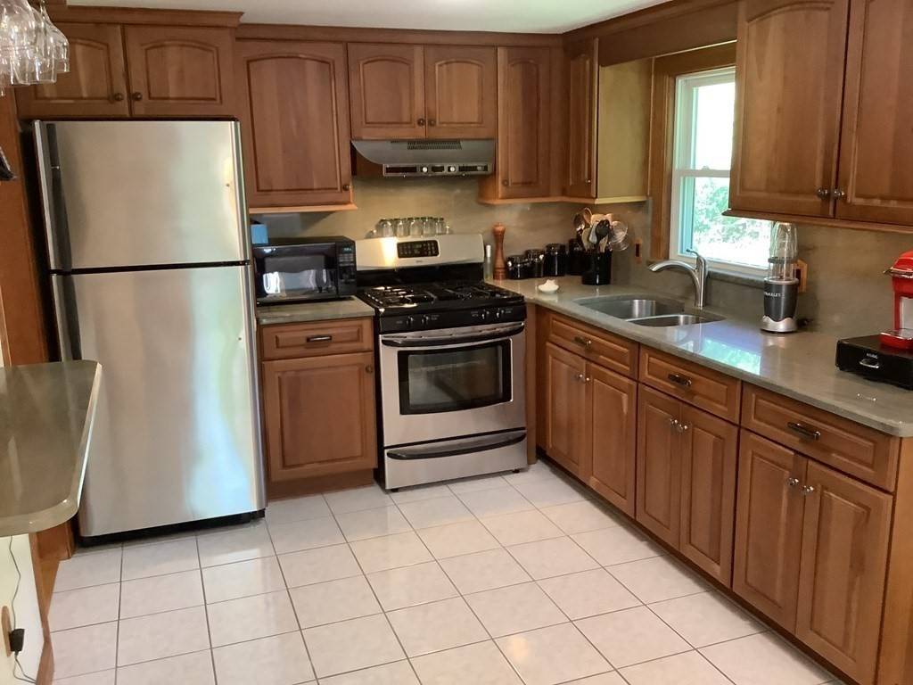 Billerica, MA 01821,8 Governor Fuller Rd