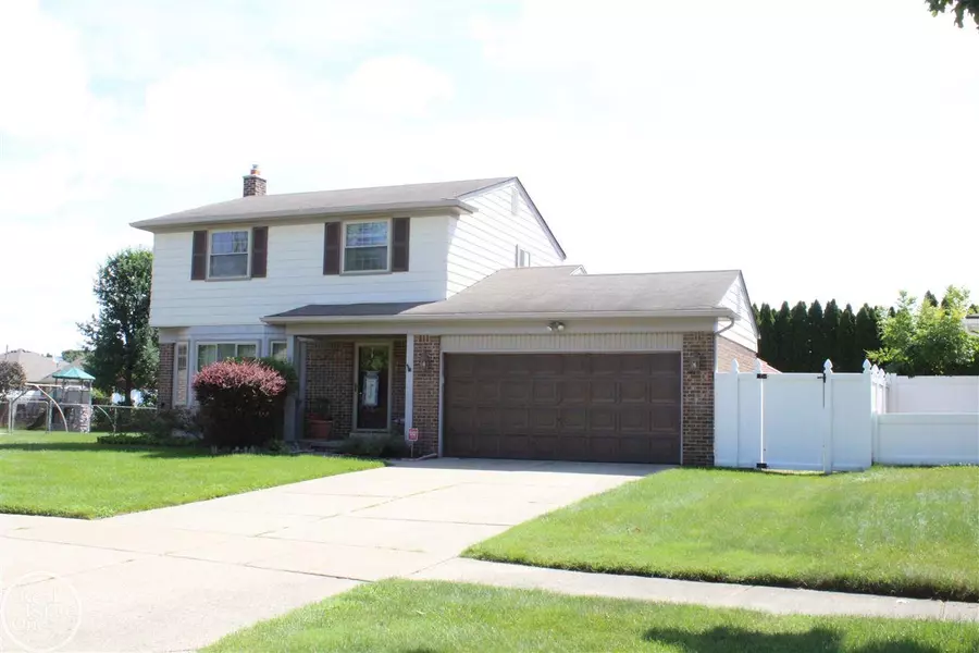 14303 Peterboro, Sterling Heights, MI 48313