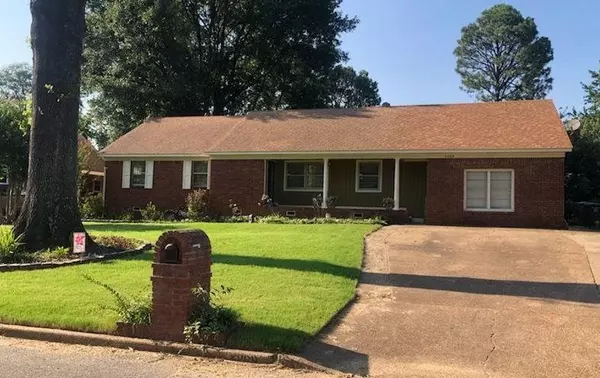 2066 FINLEY RD, Memphis, TN 38116