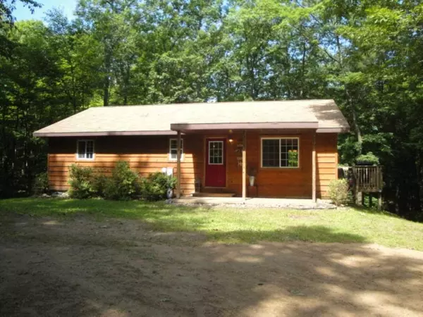 4458 Oakview Ln, Rhinelander, WI 54501