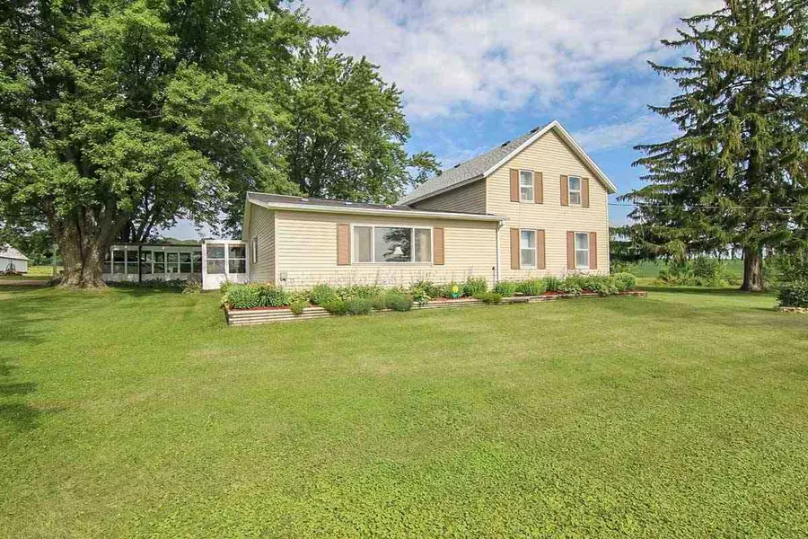 815 County Road U, Belleville, WI 53508