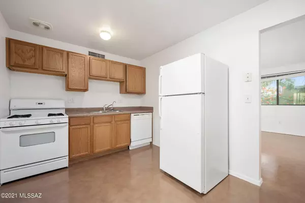 Tucson, AZ 85745,350 N Silverbell Road #152