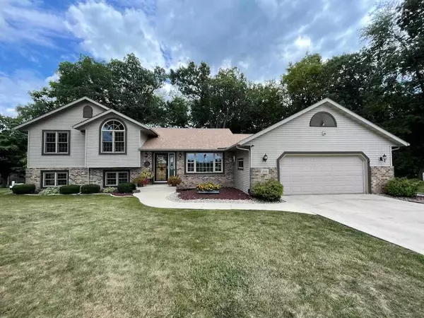 Deerfield, WI 53531,106 Oak Ridge Ct