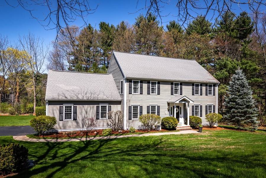 26 Piccadilly Way, Westborough, MA 01581