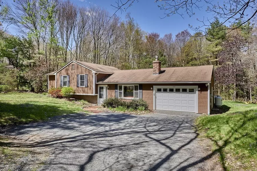 527 West Pelham Rd, Shutesbury, MA 01072