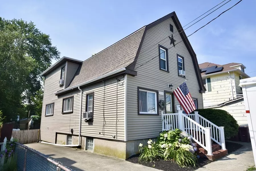 104 Main St, Acushnet, MA 02743