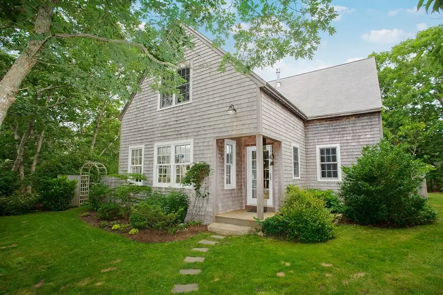 237 Vineyard Meadow Farms Rd, West Tisbury, MA 02575