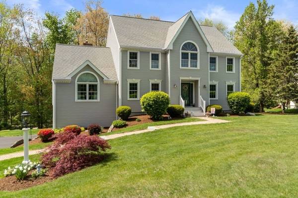 24 Roosevelt Ln, Hopkinton, MA 01748