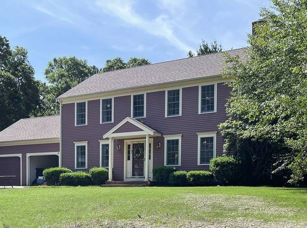 11 Ladys Slipper Ln, Mashpee, MA 02649