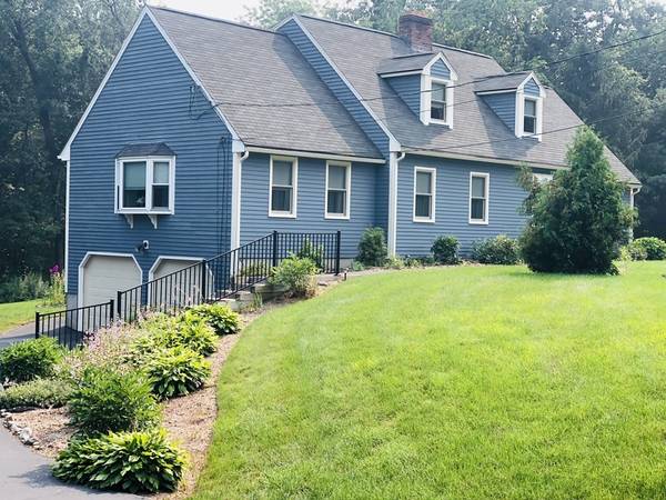 14 N Row Rd, Sterling, MA 01564