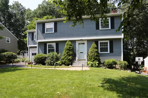 24 Longview Rd, Framingham, MA 01701