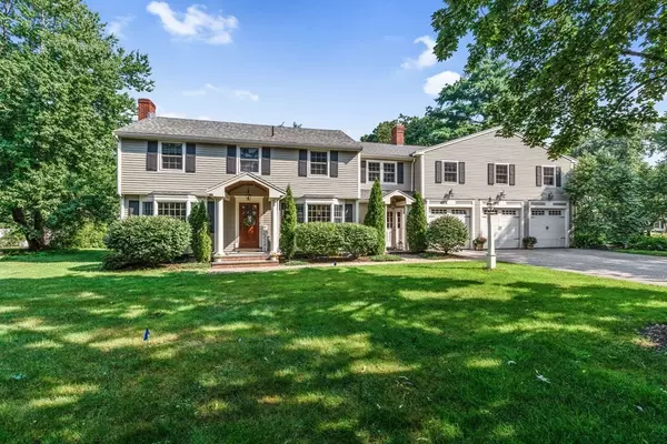 6 Haven Rd, Medfield, MA 02052