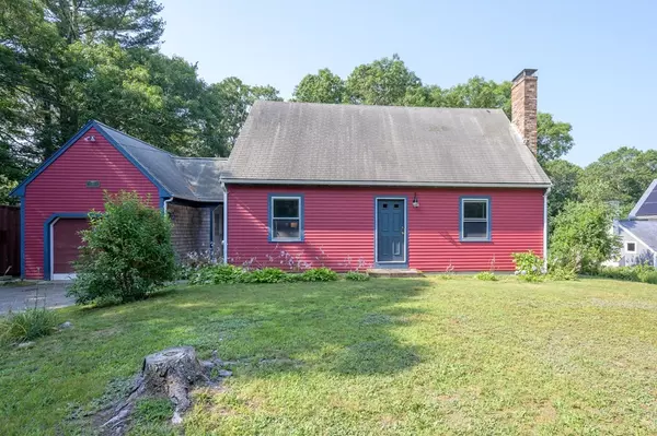 38 Thom Ave, Bourne, MA 02532