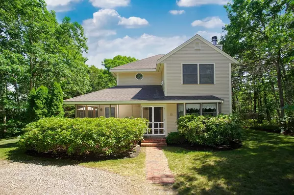 16 Old Purchase Road, Edgartown, MA 02539