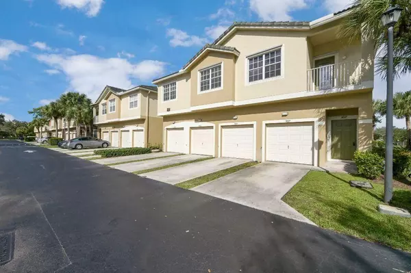 Greenacres, FL 33467,3037 Grandiflora DR 3203