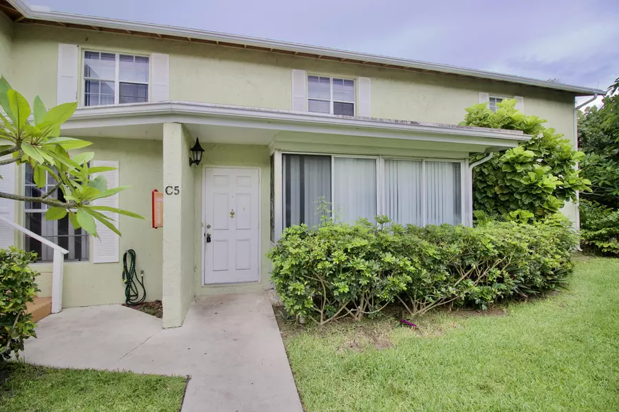 12052 Alternate A1a C5, Palm Beach Gardens, FL 33410