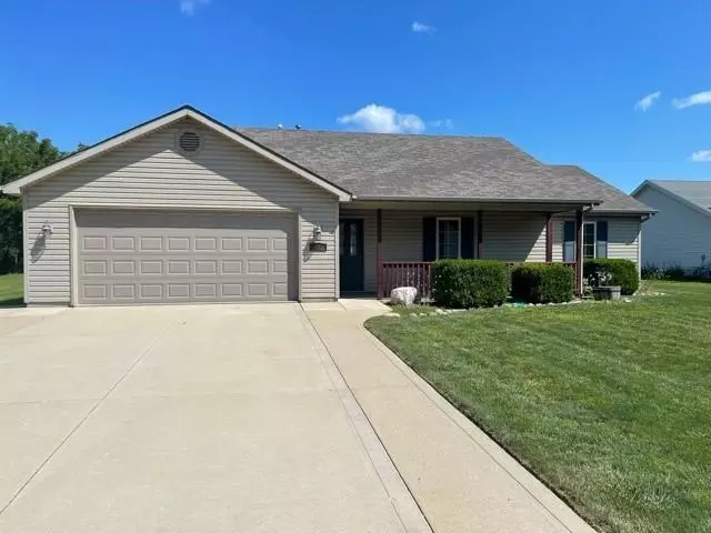 902 Cora Ln, Fremont, IN 46737