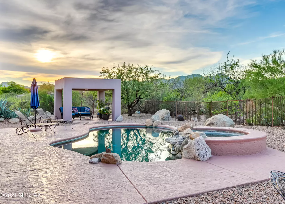 Oro Valley, AZ 85755,740 W Bright Canyon Drive