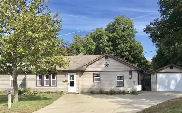 737 W Clinton Street, Hastings, MI 49058