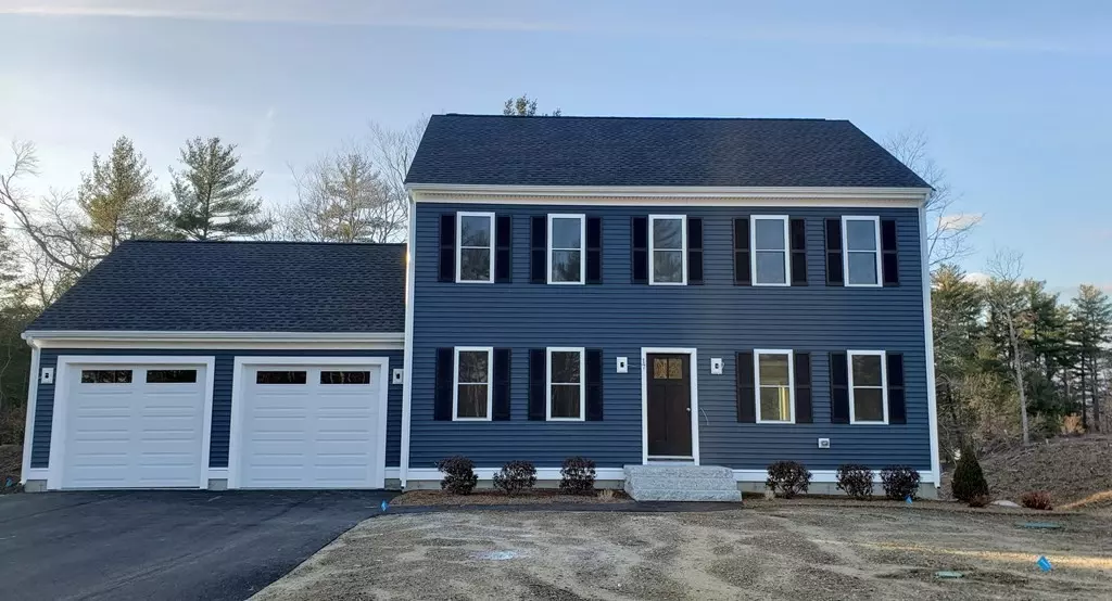 17 Cobblestone Lane, Middleboro, MA 02346