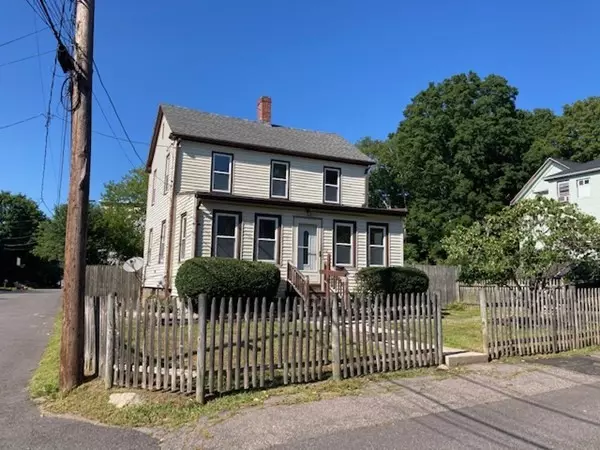 72 Linfield St, Holbrook, MA 02343